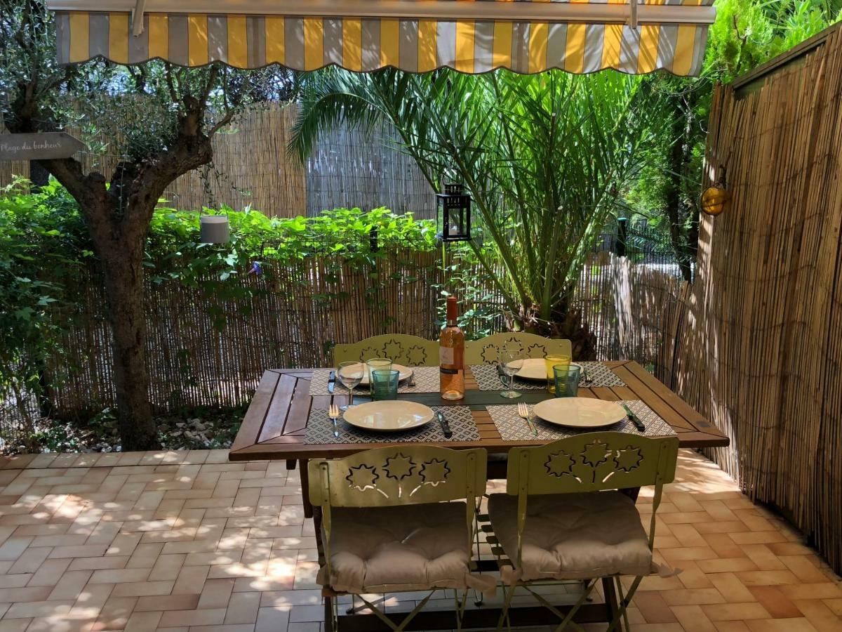 **** Beau T2 de 40 m2, jardin de 70m2, au calme, à 50 mètres de la plage Le Pradet Extérieur photo