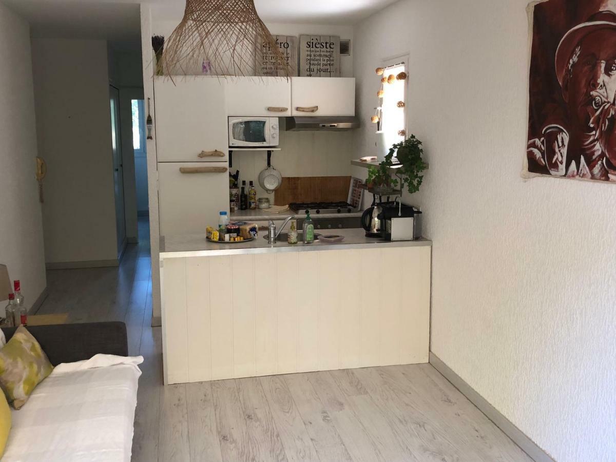 **** Beau T2 de 40 m2, jardin de 70m2, au calme, à 50 mètres de la plage Le Pradet Extérieur photo