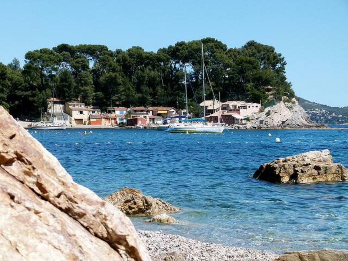 **** Beau T2 de 40 m2, jardin de 70m2, au calme, à 50 mètres de la plage Le Pradet Extérieur photo