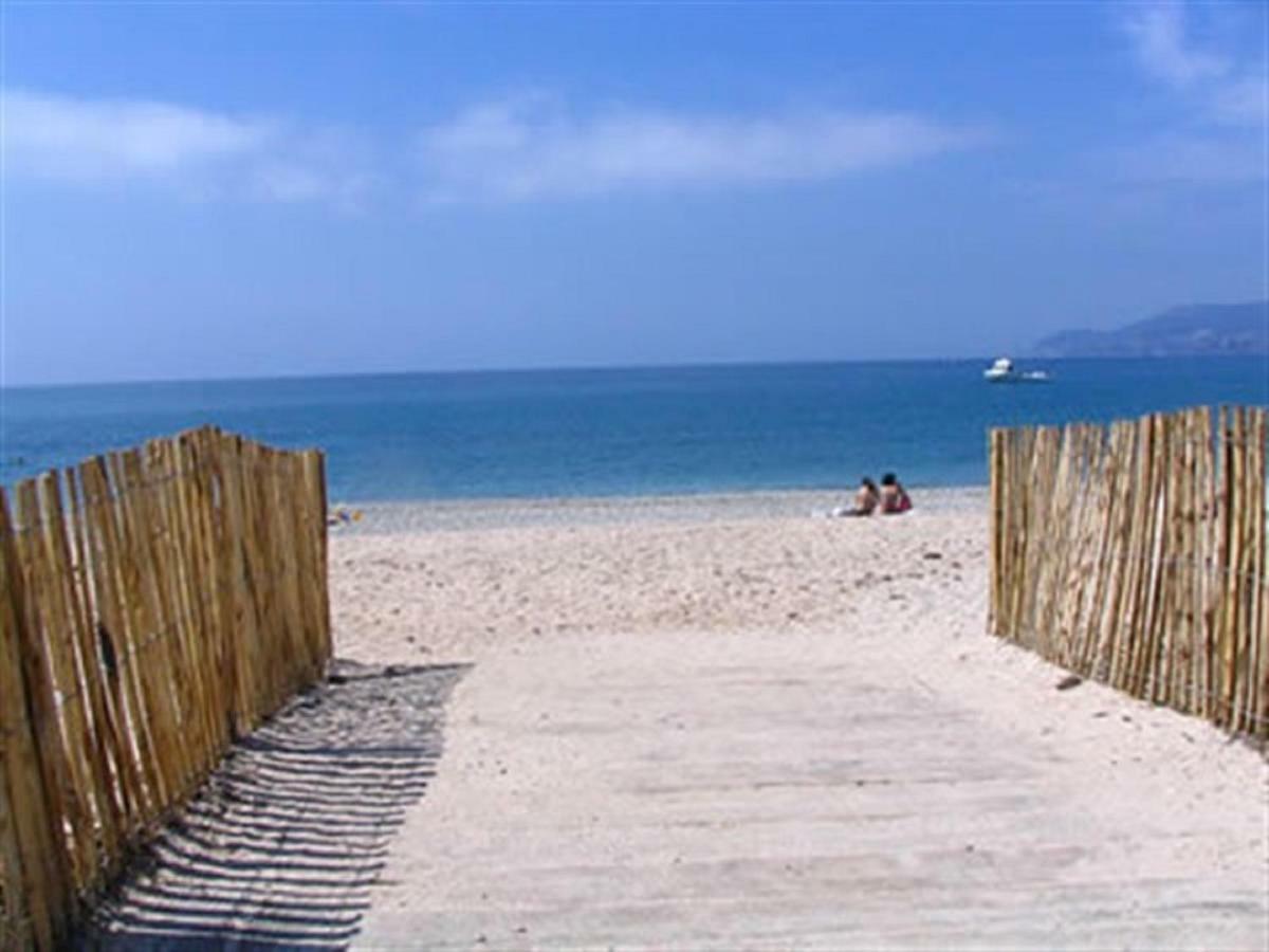 **** Beau T2 de 40 m2, jardin de 70m2, au calme, à 50 mètres de la plage Le Pradet Extérieur photo